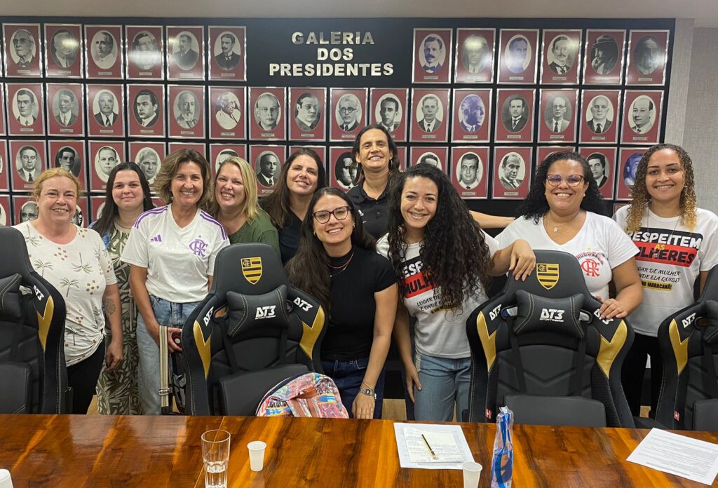 Foto com representantes da bancada feminina do flamengo