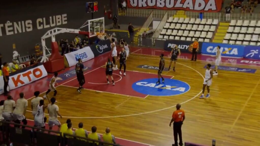 FlaBasquete em ação pelo NBB.