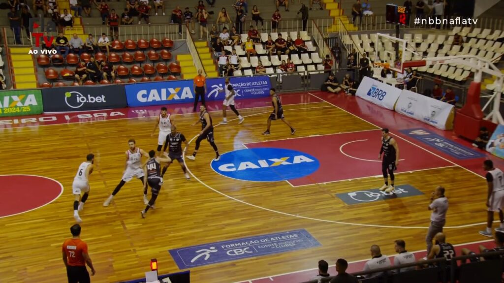 FlaBasquete atropela o Caxias do Sul e assume liderança do NBB