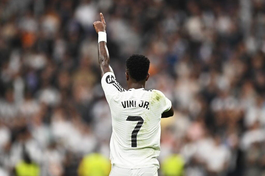 Vini Jr anota mais um hat-trick em goleada do Real Madrid em La Liga